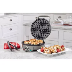 Cuisinart® 4-Slice Belgian Waffle Maker 12 Cuisinart® 4-Slice Belgian Waffle Maker -Zojirushi Sales Store 2820439 ALT4