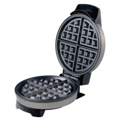 Brentwood Appliances Brentwood Select Nonstick Belgian Waffle Maker In Stainless Steel
